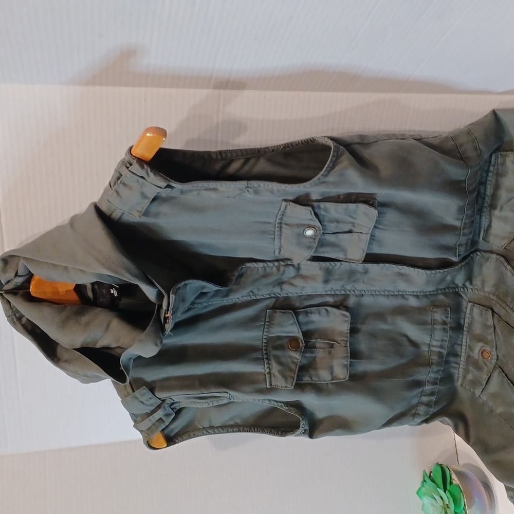 TINSEL Joen Cargo Hooded Vest Jacket Olive Green Medium Stitch Fix
